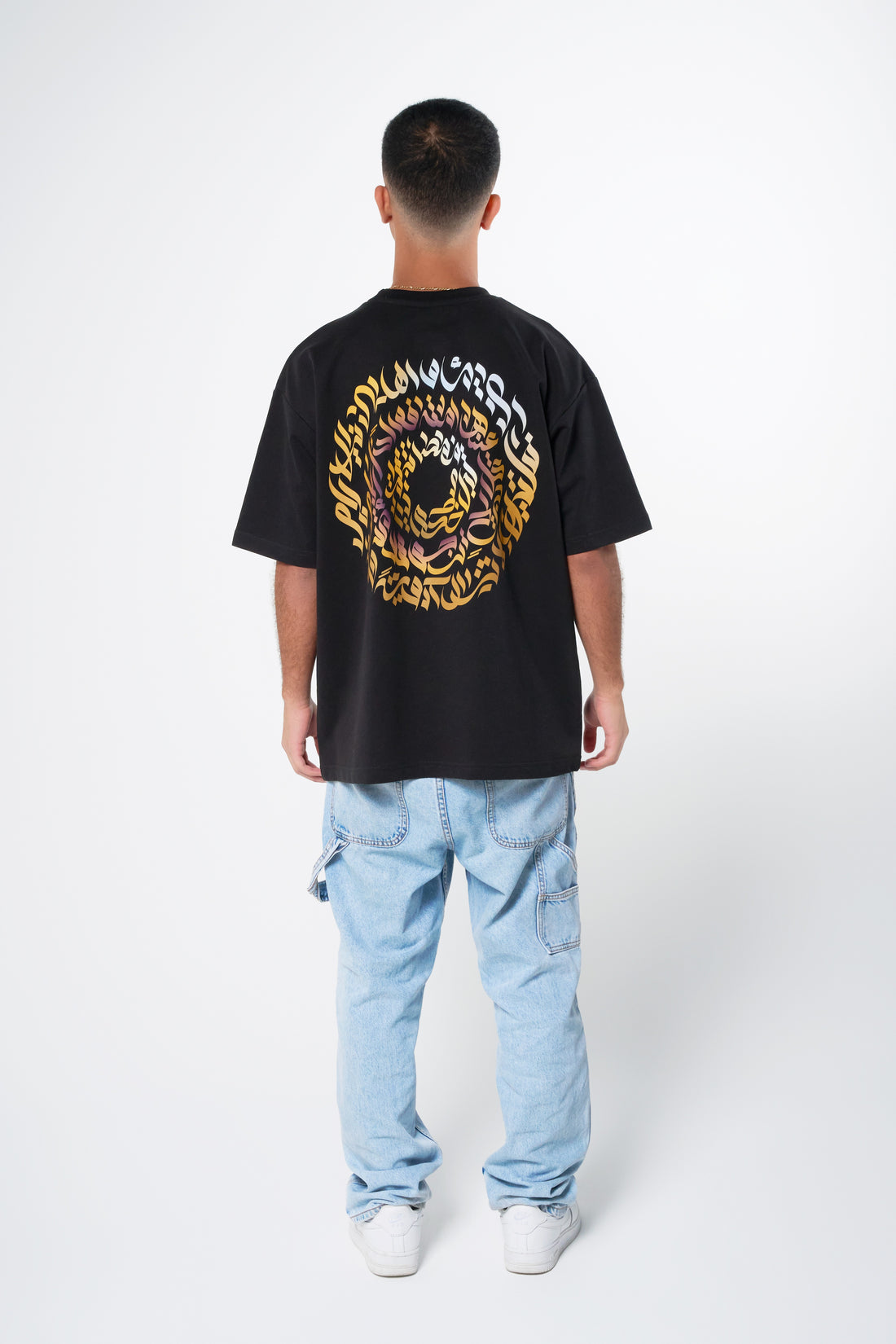 “Her eyes" T-shirt in Black (Hazel Iris)