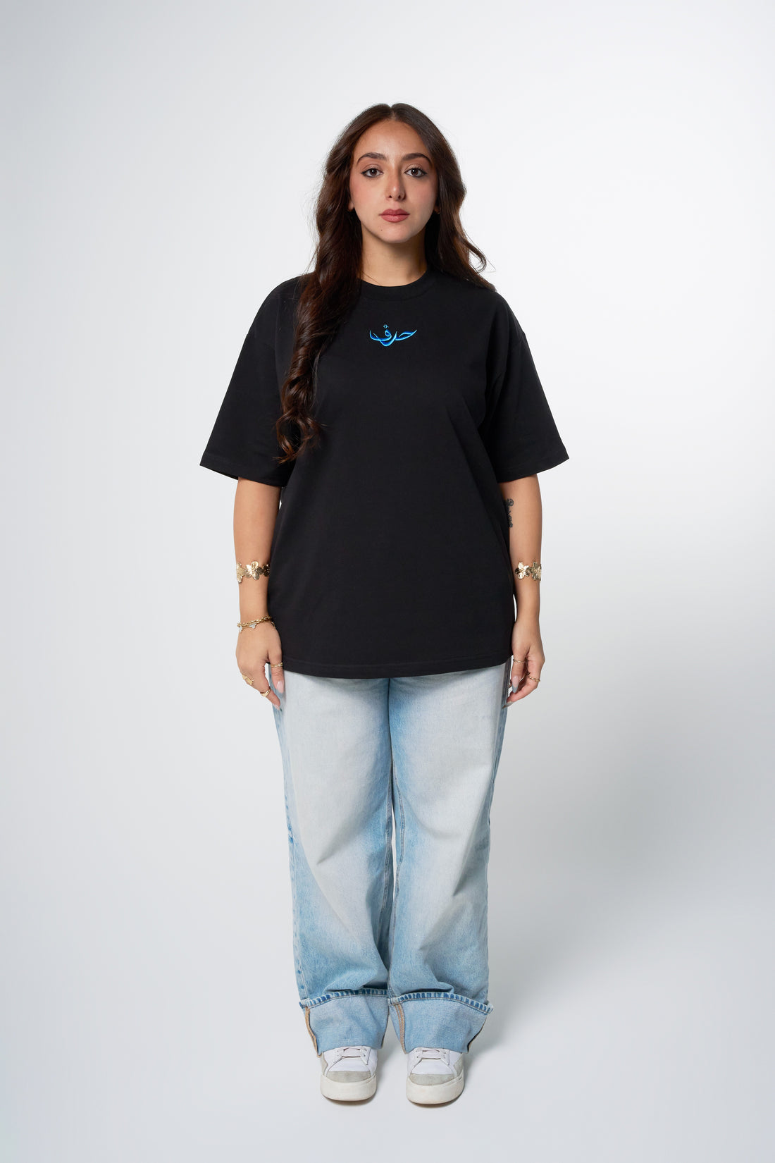 “Her eyes" T-shirt in Black (Blue Iris)
