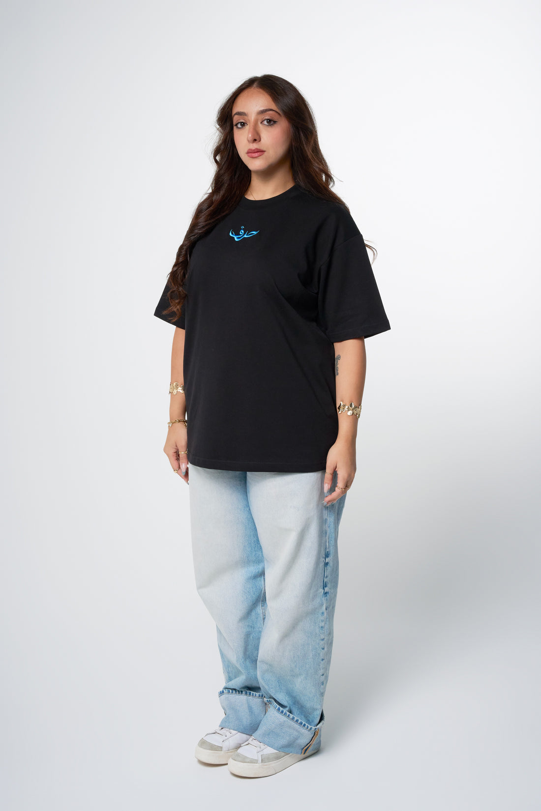 “Her eyes" T-shirt in Black (Blue Iris)